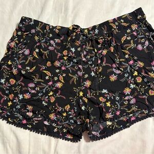 a.n.a Black Floral High Waist Women's Shorts
